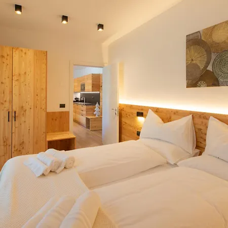 Brenta Rosso - Charme Apartment Fai della Paganella